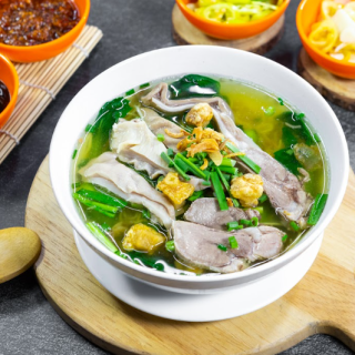 Kh&aacute;m Ph&aacute; Địa Điểm Ẩm Thực Đ&aacute;ng Thử Tại Quận&nbsp;1